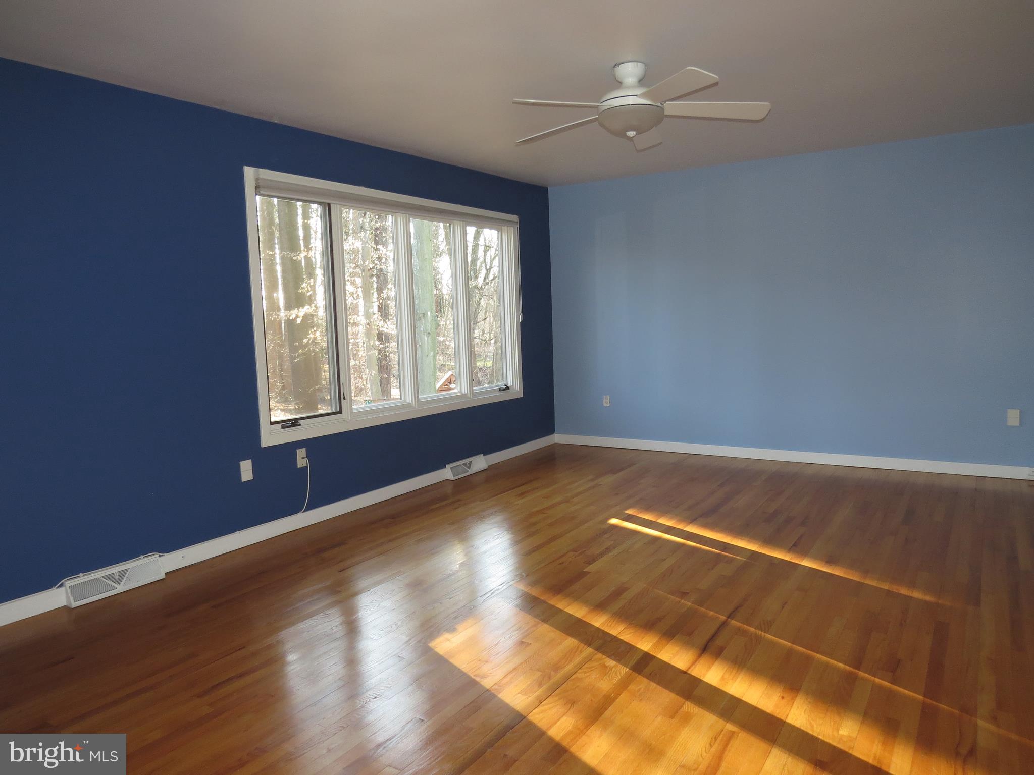 30 Kings Grant Road Hockessin, DE 19707 - Photo 14 of 38 Spacious Master Bedroom
