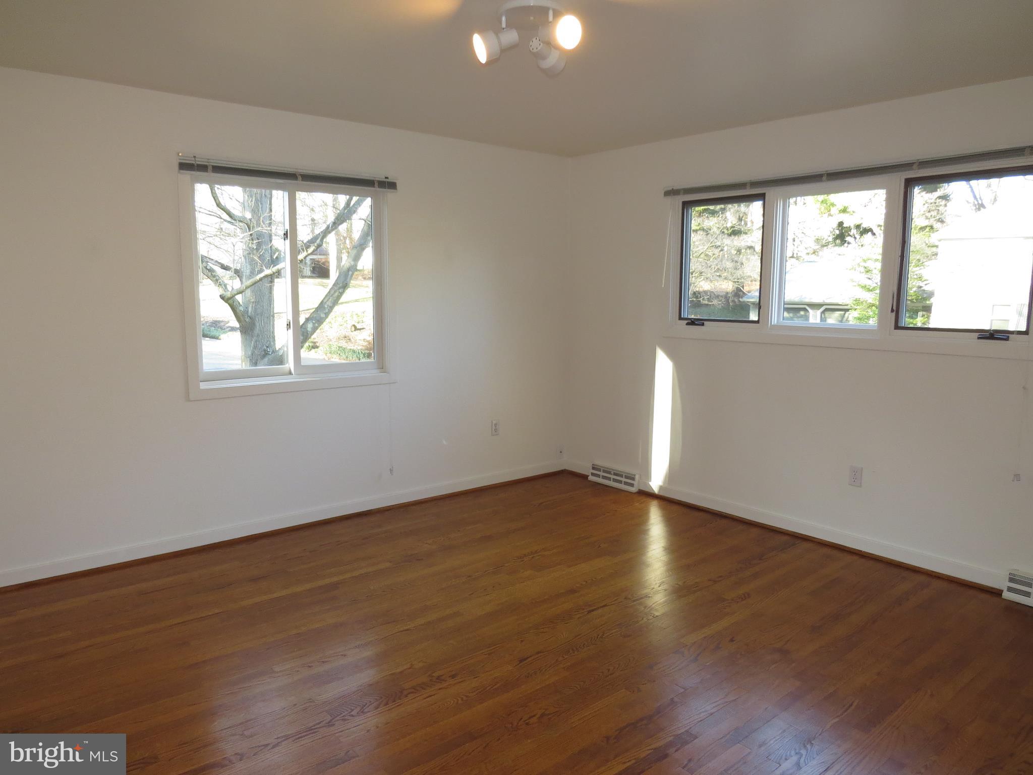 30 Kings Grant Road Hockessin, DE 19707 - Photo 22 of 38 Spacious 2nd Bedroom