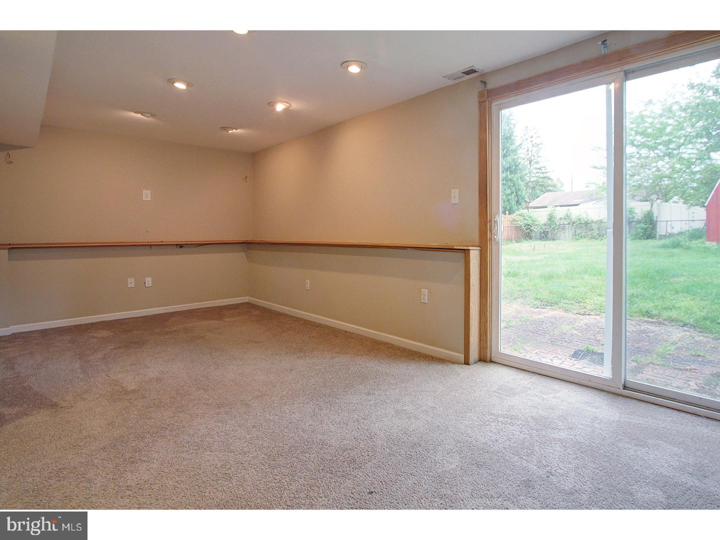 1231 Clements Bridge Road Deptford, NJ 08096 - Photo 8 of 11