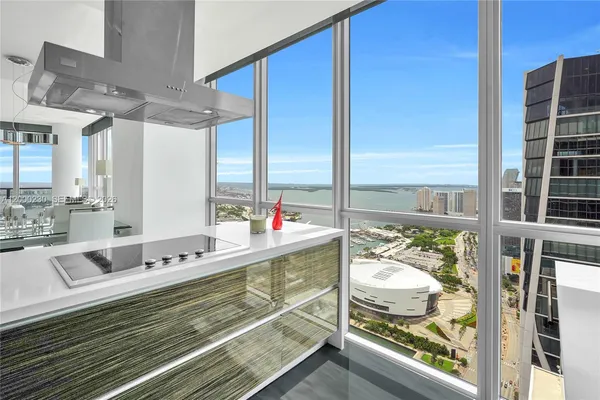 $14,000 | 1100 Biscayne Boulevard, Unit 6001, Miami, FL 33132