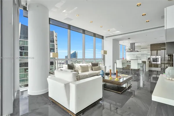 $14,000 | 1100 Biscayne Boulevard, Unit 6001, Miami, FL 33132