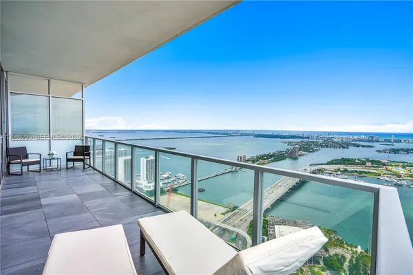 $14,000 | 1100 Biscayne Boulevard, Unit 6001, Miami, FL 33132