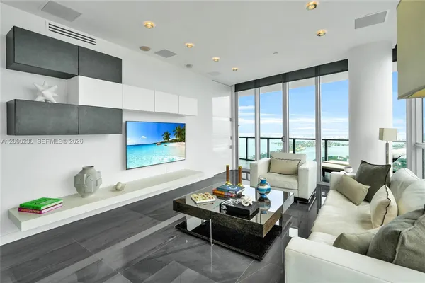 $14,000 | 1100 Biscayne Boulevard, Unit 6001, Miami, FL 33132