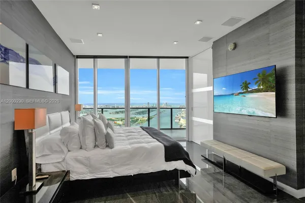 $14,000 | 1100 Biscayne Boulevard, Unit 6001, Miami, FL 33132