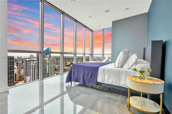 $14,000 | 1100 Biscayne Boulevard, Unit 6001, Miami, FL 33132