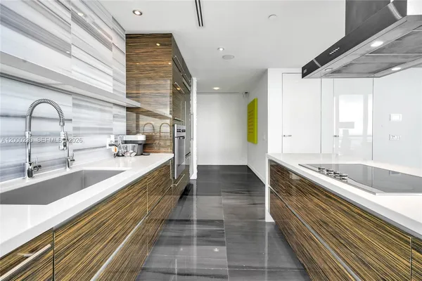 $14,000 | 1100 Biscayne Boulevard, Unit 6001, Miami, FL 33132