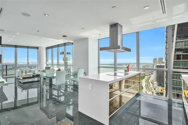 $14,000 | 1100 Biscayne Boulevard, Unit 6001, Miami, FL 33132