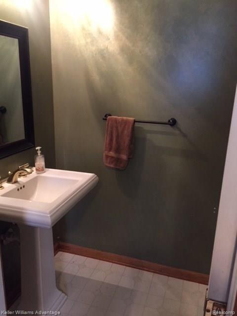5187 Scotch Settlement Road Almont, MI 48003 - Photo 11 of 19 IMG_7693.JPG