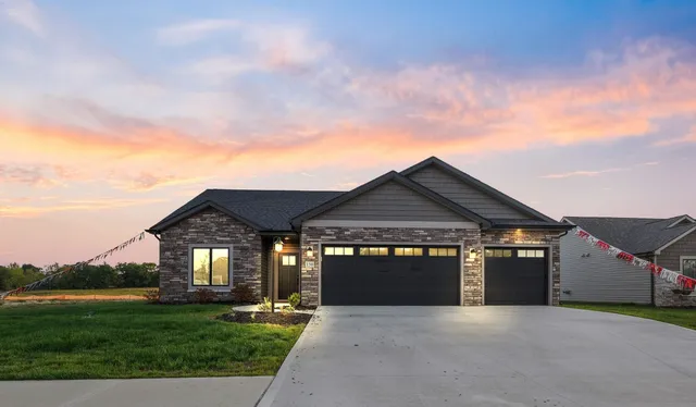 $439,900 | 150 Wagon Wheel Drive, Warsaw, IN 46580