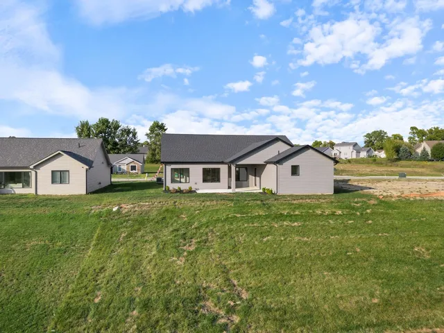 $439,900 | 150 Wagon Wheel Drive, Warsaw, IN 46580