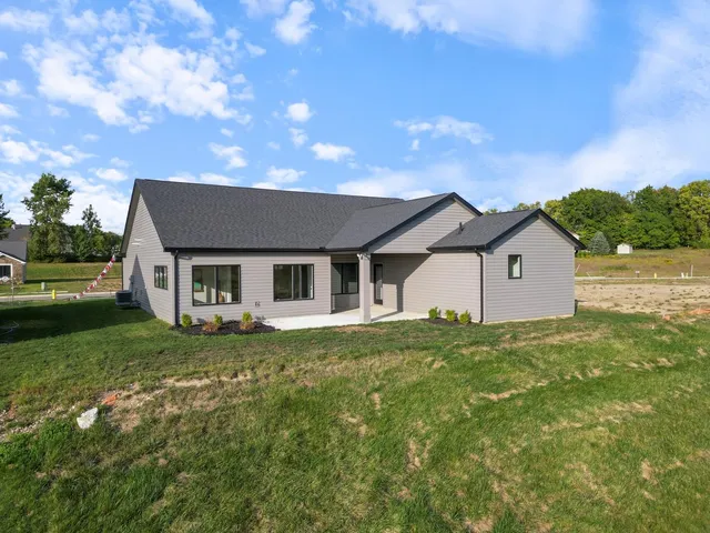 $439,900 | 150 Wagon Wheel Drive, Warsaw, IN 46580