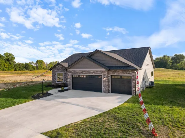 $439,900 | 150 Wagon Wheel Drive, Warsaw, IN 46580
