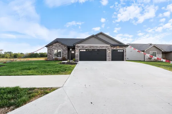 $439,900 | 150 Wagon Wheel Drive, Warsaw, IN 46580