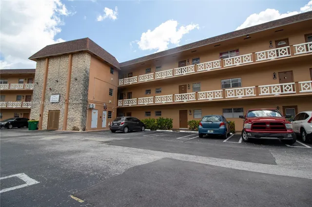 $140,000 | 5031 West Oakland Park Boulevard, Unit 309, Lauderdale Lakes, FL 33313