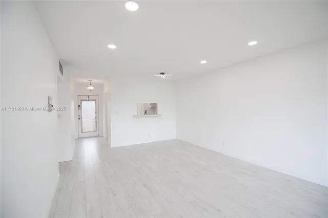 $140,000 | 5031 West Oakland Park Boulevard, Unit 309, Lauderdale Lakes, FL 33313