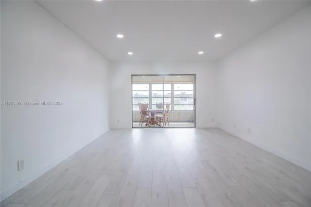 $140,000 | 5031 West Oakland Park Boulevard, Unit 309, Lauderdale Lakes, FL 33313