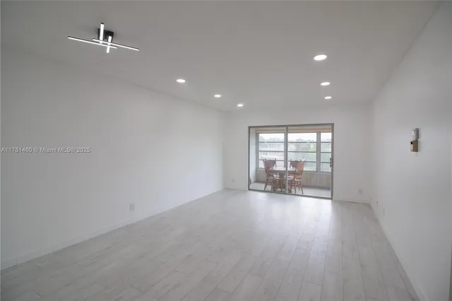 $140,000 | 5031 West Oakland Park Boulevard, Unit 309, Lauderdale Lakes, FL 33313