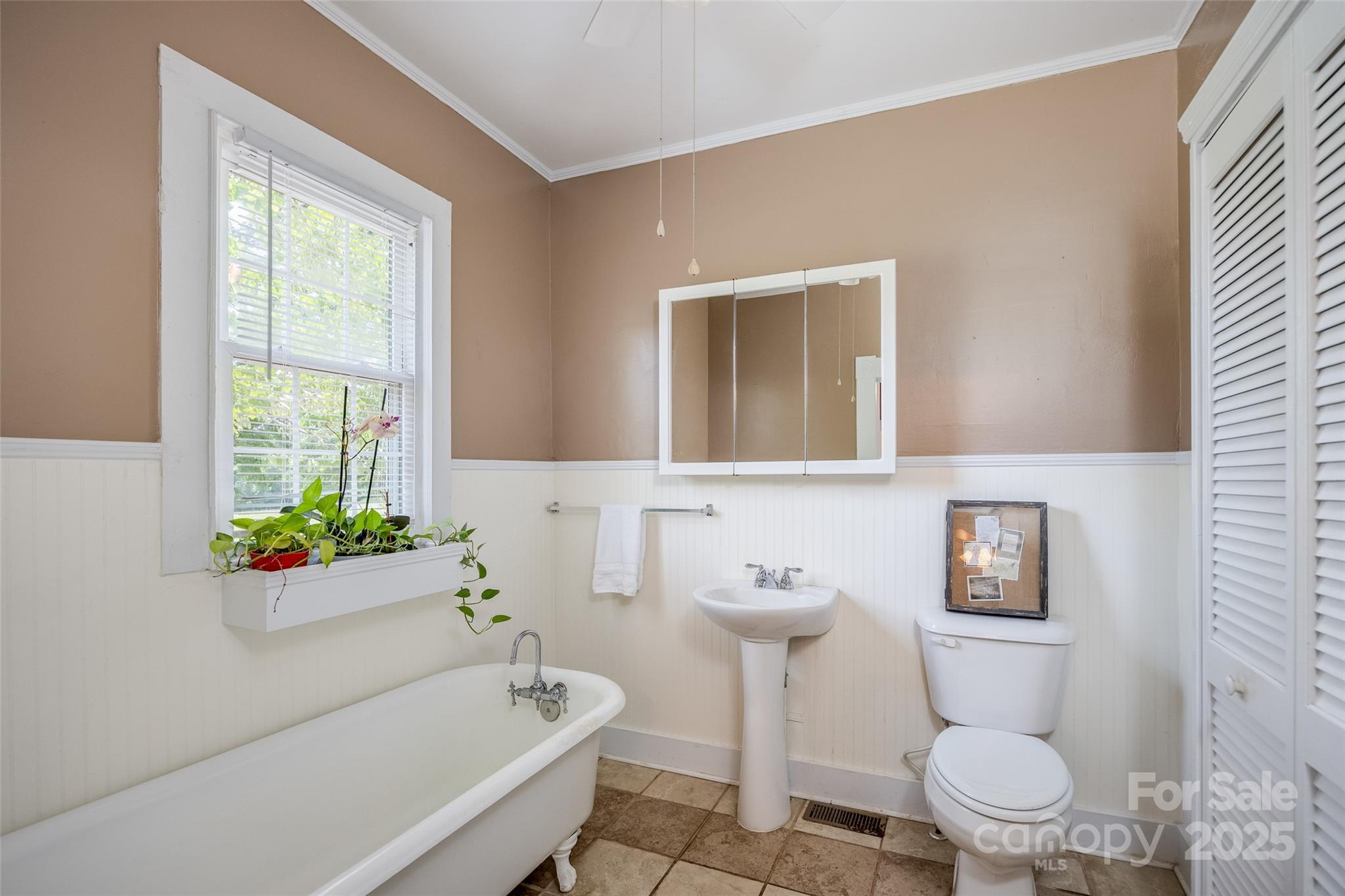 274 Old Harden Road Winnsboro, SC 29180 - Photo 20 of 39 a bathroom with a sink and toilet