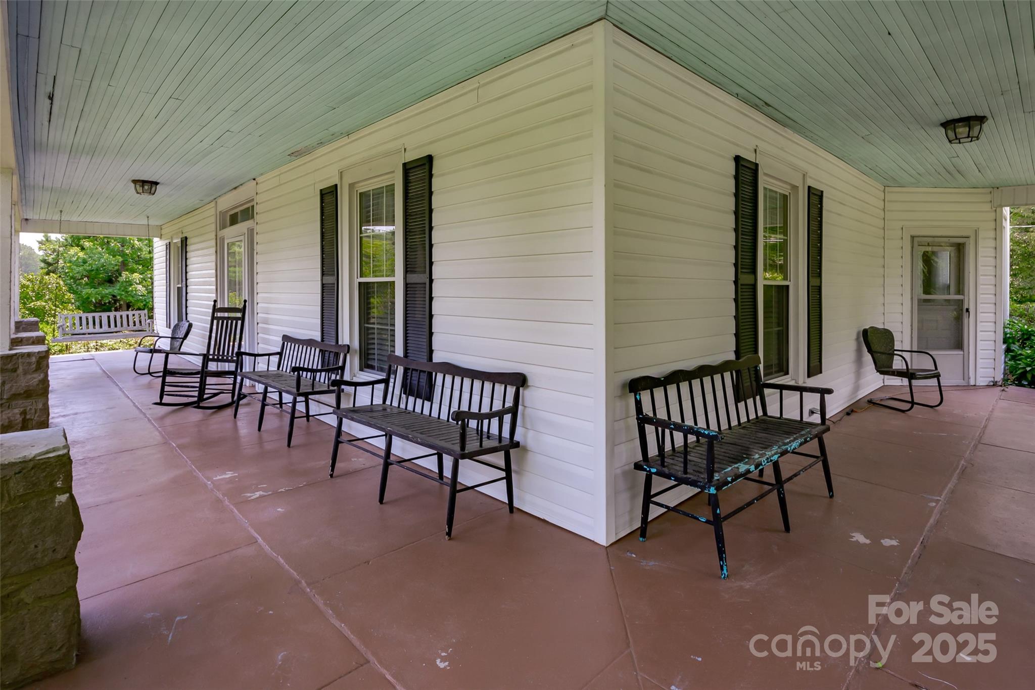 274 Old Harden Road Winnsboro, SC 29180 - Photo 27 of 39 a view of a patio with table and chairs