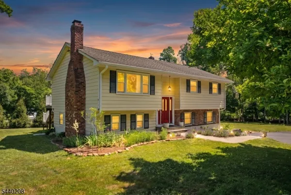 $775,000 | 29 Oxford Circle, Skillman, NJ 08558