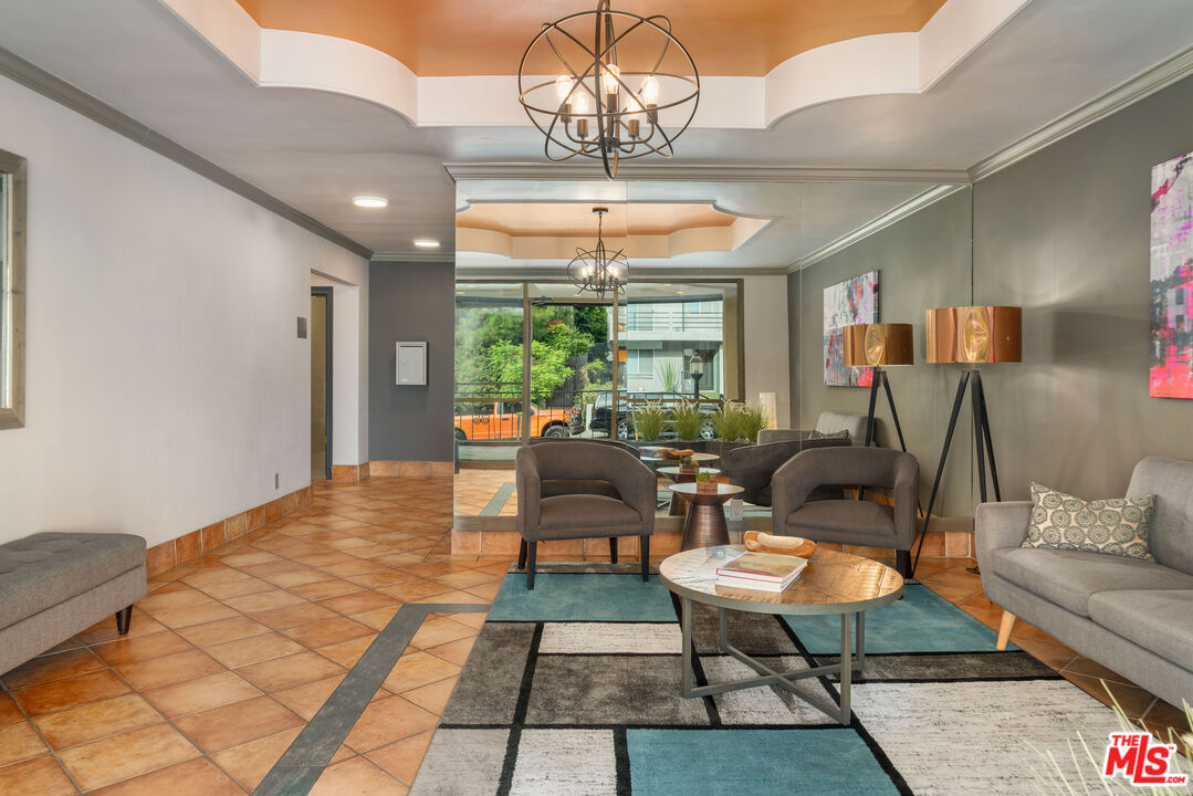 1221 North Kings Road, Unit 208 West Hollywood, CA 90069 - Photo 25 of 25 a outdoor space with lots of tables and chairs