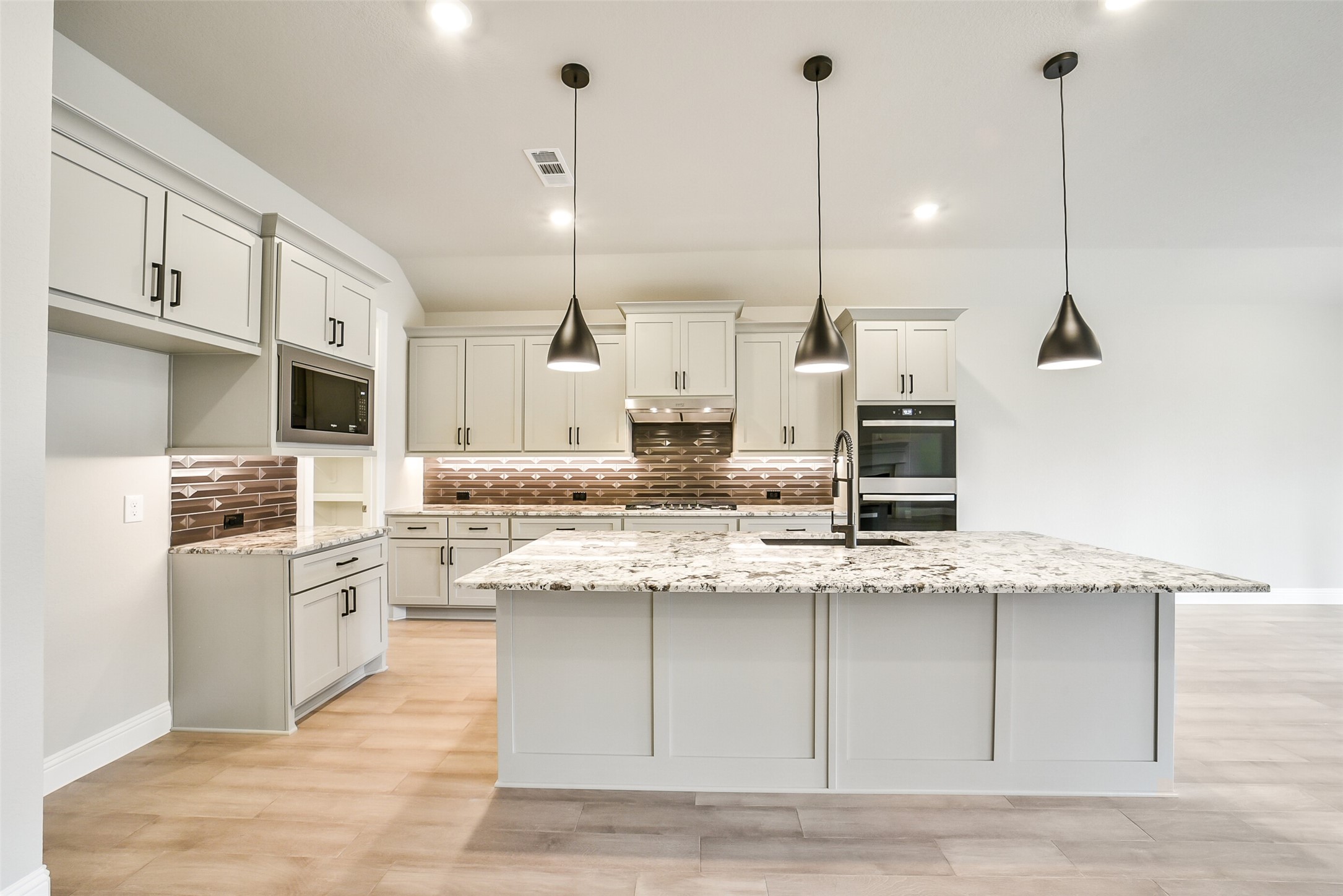 16155 Rustling Wds Road Conroe, TX 77302 - Photo 10 of 48