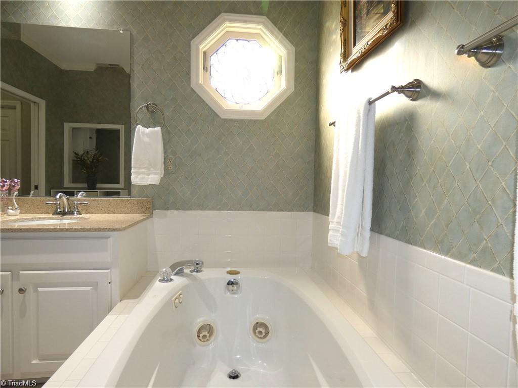 1231 Stadler Ridge Road Winston-Salem, NC 27106 - Photo 14 of 27 Primary Bath Jetted Tub