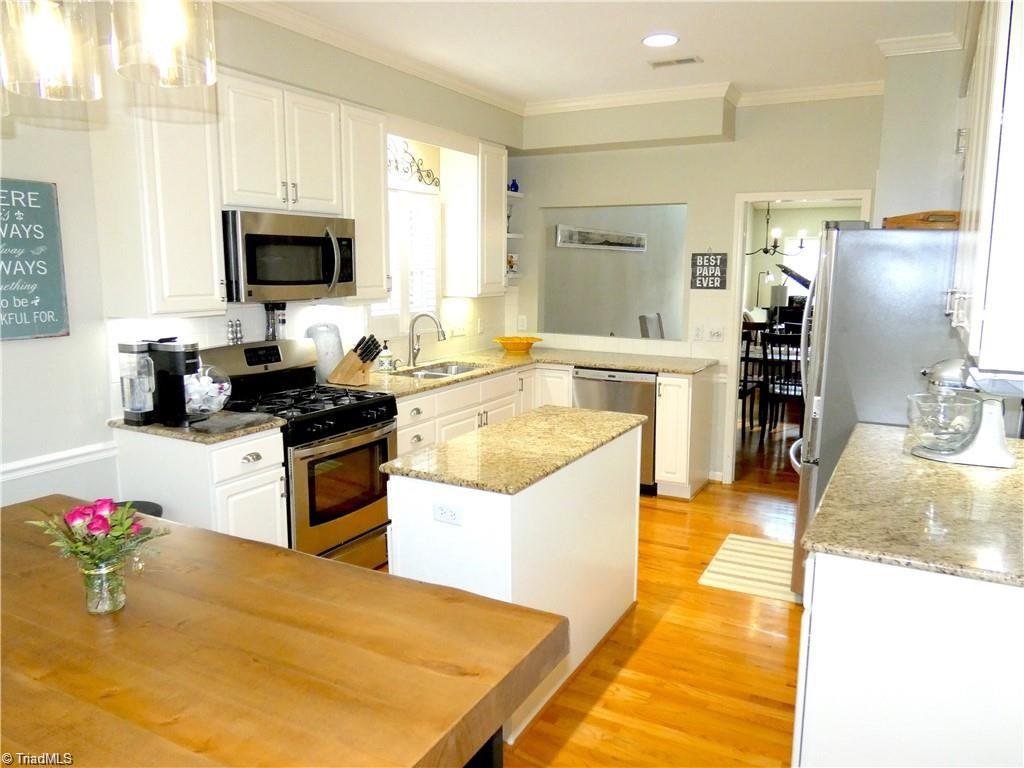 1231 Stadler Ridge Road Winston-Salem, NC 27106 - Photo 8 of 27 Kithcen
