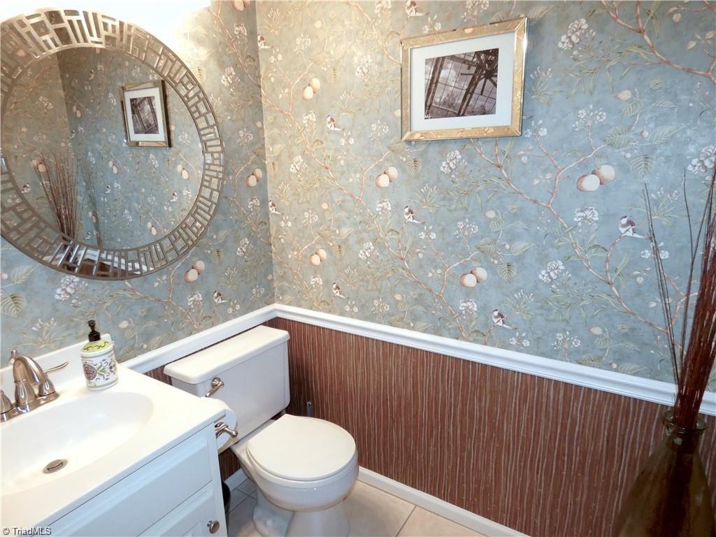 1231 Stadler Ridge Road Winston-Salem, NC 27106 - Photo 9 of 27 Powder Room