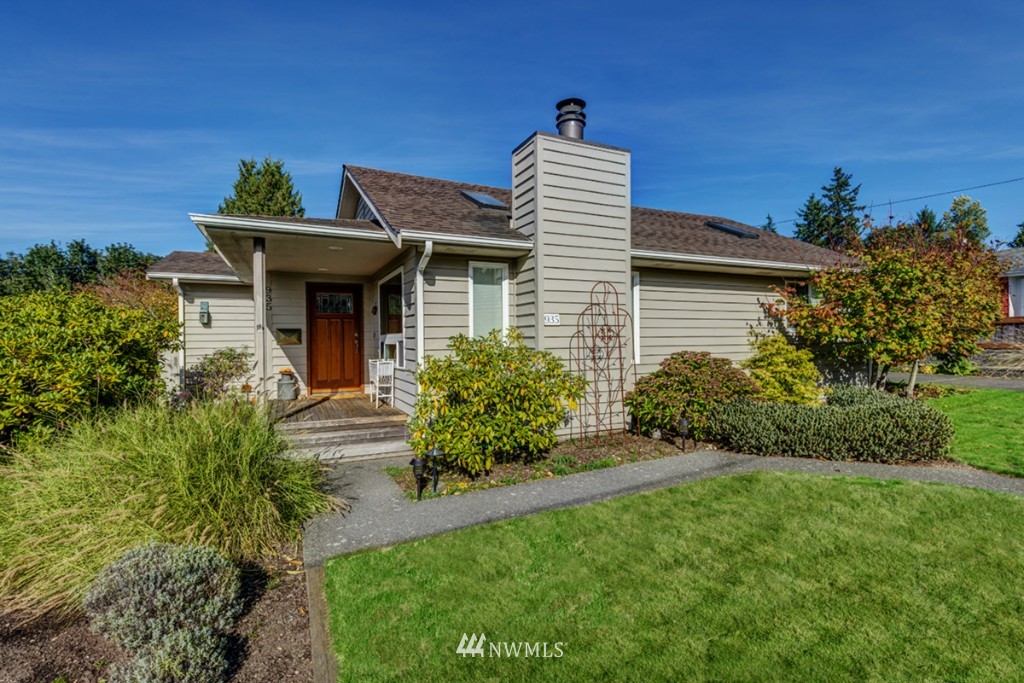 935 Maple Street Edmonds, WA 98020 - Photo 2 of 24