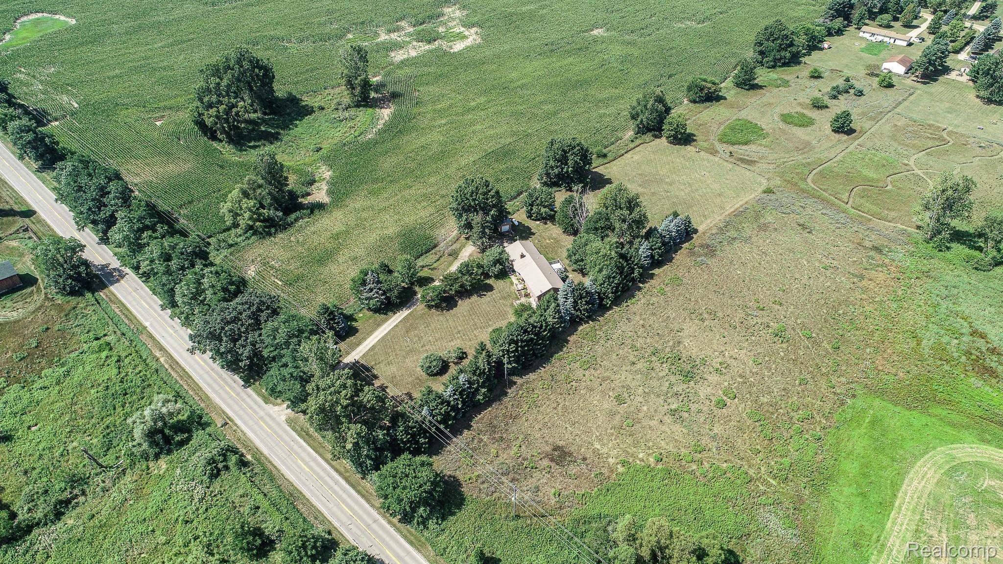 7881 Oak Grove Road Howell, MI 48855 - Photo 12 of 31 HardyMediaCompany-12.jpg