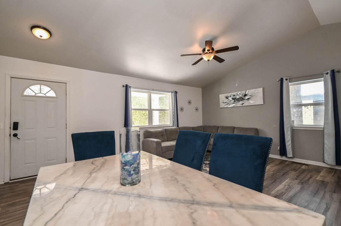 1425 North McAree Road Waukegan, IL 60085 - Photo 4 of 13