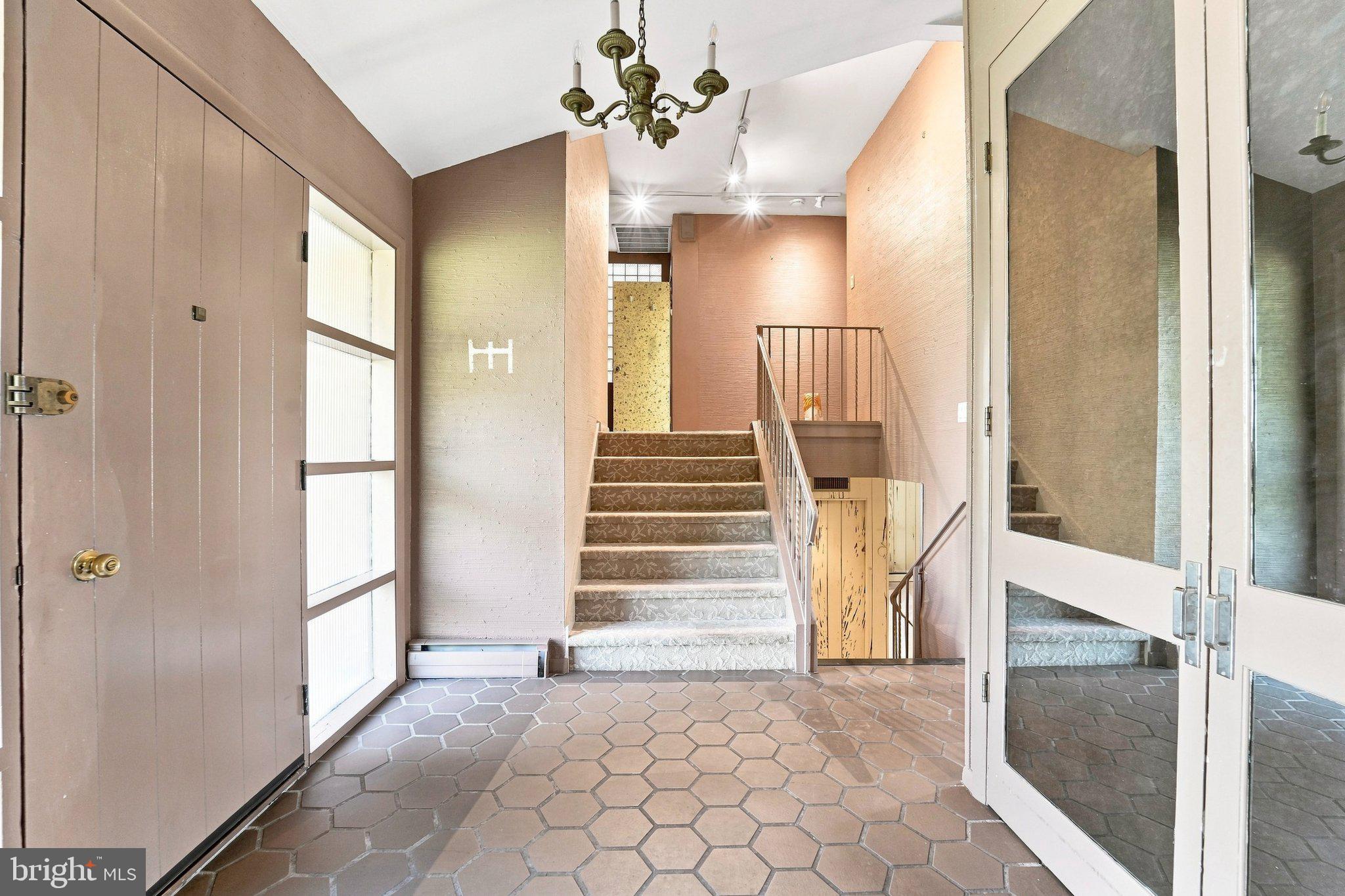 1200 Pheasant Road Rydal, PA 19046 - Photo 2 of 47 Wide Open And Inviting