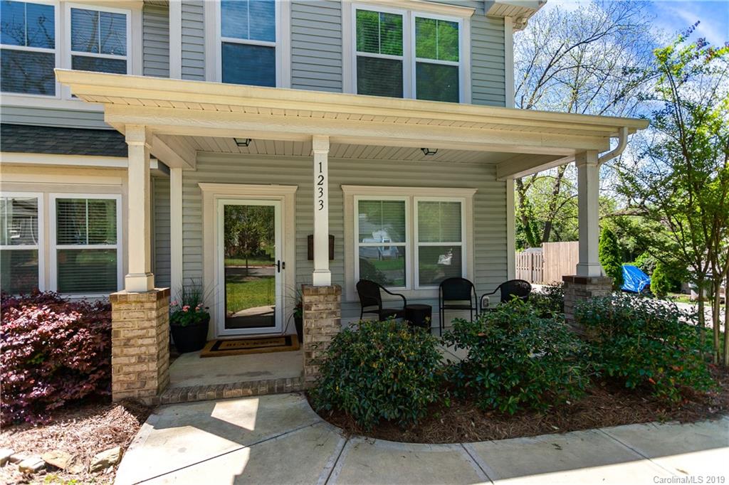 1233 Skyview Road Charlotte, NC 28208 - Photo 2 of 38