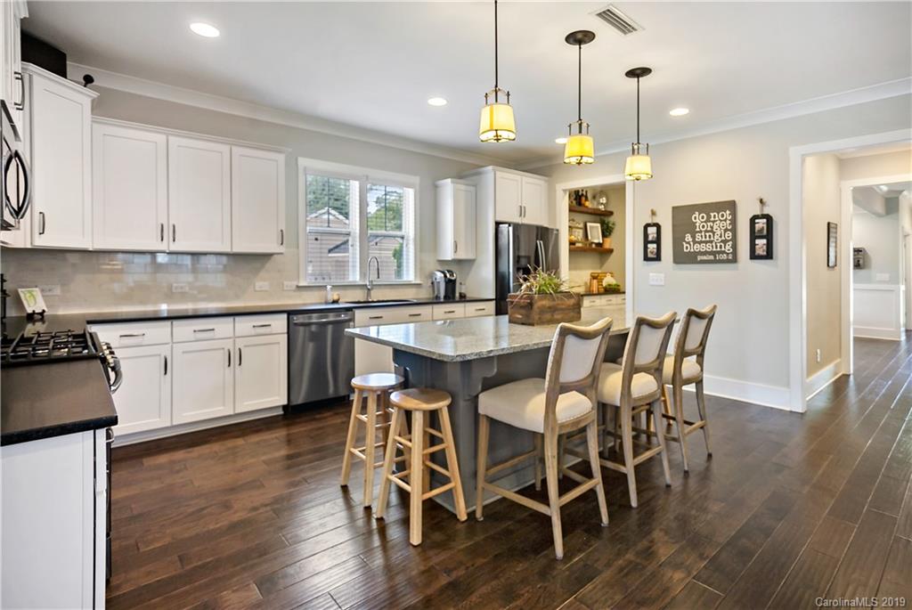 1233 Skyview Road Charlotte, NC 28208 - Photo 11 of 38