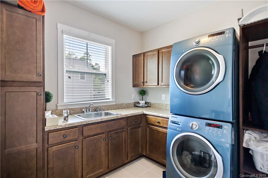 1233 Skyview Road Charlotte, NC 28208 - Photo 18 of 38