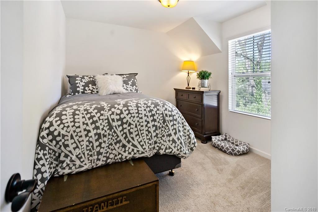 1233 Skyview Road Charlotte, NC 28208 - Photo 34 of 38