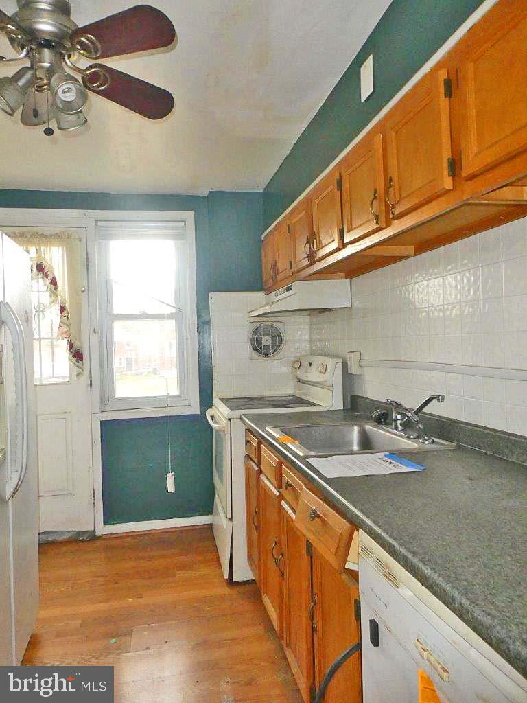 5532 Bucknell Road Baltimore, MD 21206 - Photo 8 of 16 Kitchen