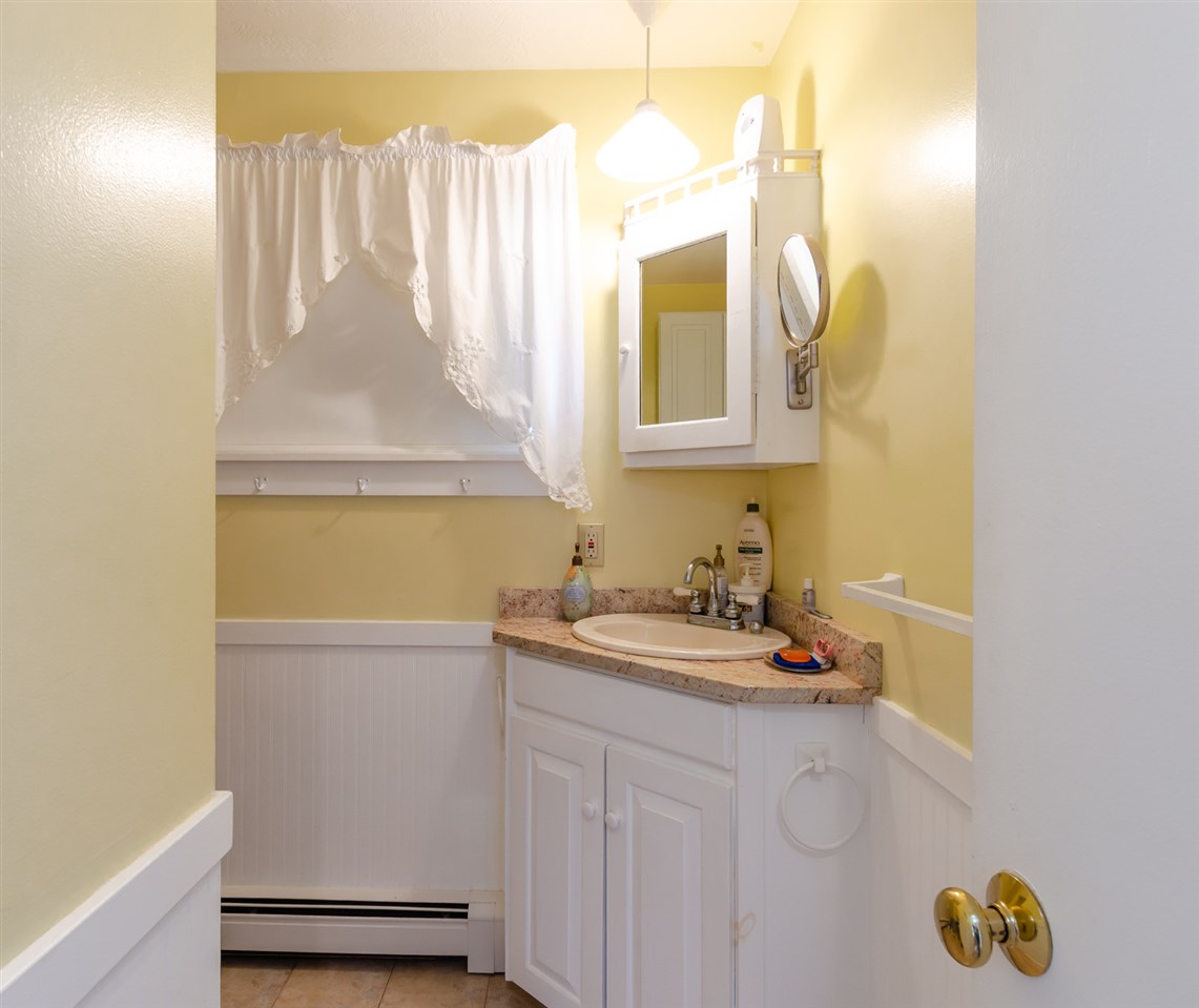 25 South Shore Road New Durham, NH 03855 - Photo 22 of 37