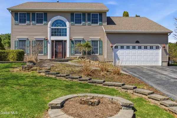 $649,900 | 145 Kennewyck Circle, Guilderland, NY 12159