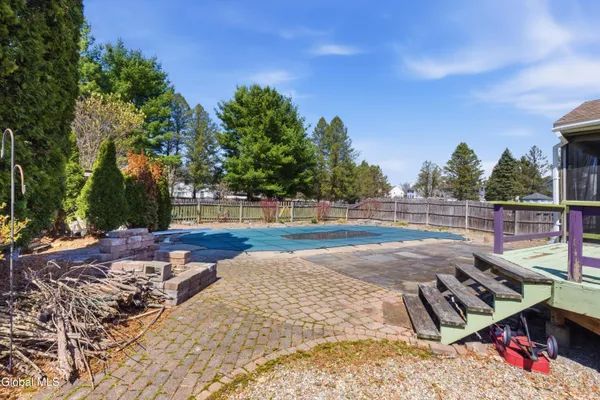 $649,900 | 145 Kennewyck Circle, Guilderland, NY 12159