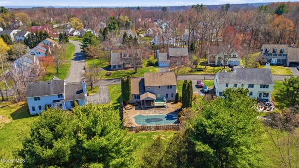 $649,900 | 145 Kennewyck Circle, Guilderland, NY 12159