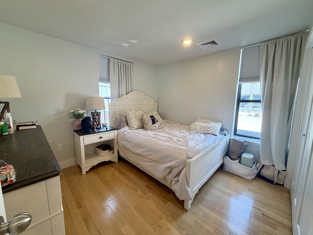 1674 Beacon Street, Unit 2 Brookline, MA 02445 - Photo 21 of 42