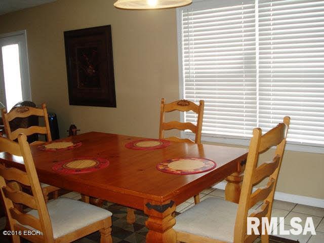 1709 Crown Road Herrin, IL 62948 - Photo 12 of 23