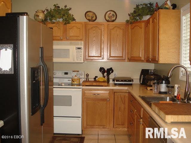1709 Crown Road Herrin, IL 62948 - Photo 13 of 23