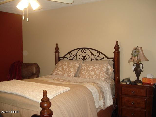 1709 Crown Road Herrin, IL 62948 - Photo 18 of 23