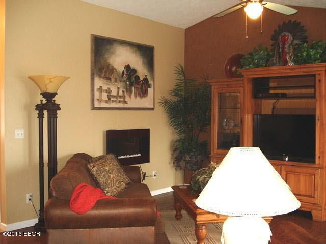 1709 Crown Road Herrin, IL 62948 - Photo 6 of 23