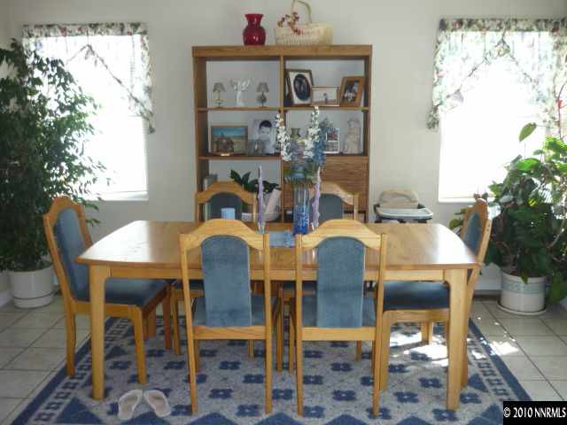 8439 Piper Place Reno, NV 89506 - Photo 3 of 9 Photo 3