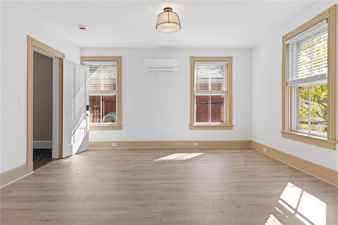 18 Barney Street, Unit 2 Newport, RI 02840 - Photo 17 of 33 Virtually enhanced