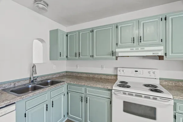 $189,900 | 3229 White Avenue, Unit 4, Clifton, CO 81520